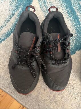 Asics Men's Dark Gray Athletic Sneakers with Red Accents